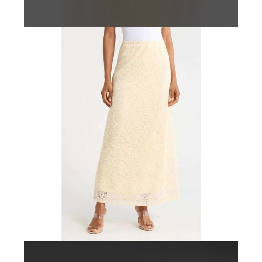 Jason Wu lace skirt in cream features a delicate floral pattern NWT size XL